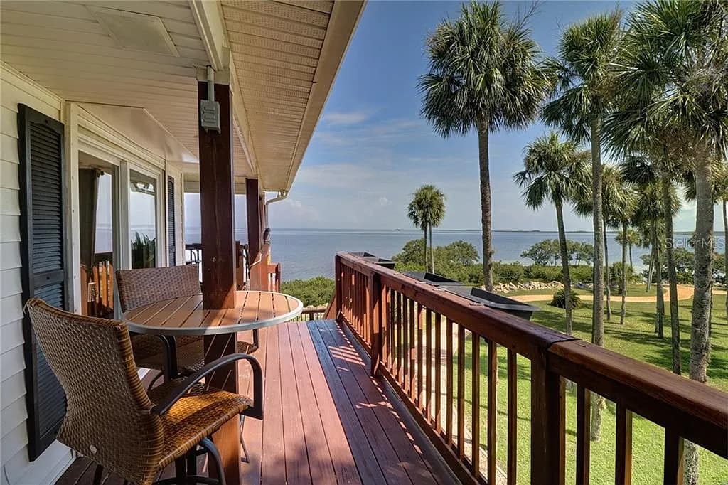 Deck seating with an open view across the Gulf of Mexico